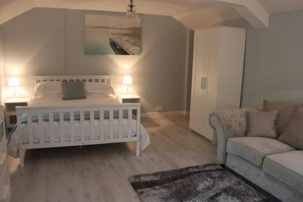 Apartamento The Little Acorn Lydney Exterior foto